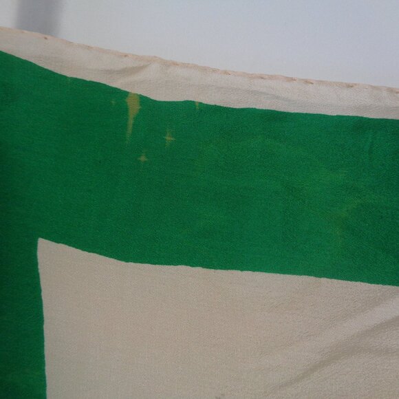 Vera Neumann Green Floral Leaves Woman's Silk Scarf - Picture 3 of 3